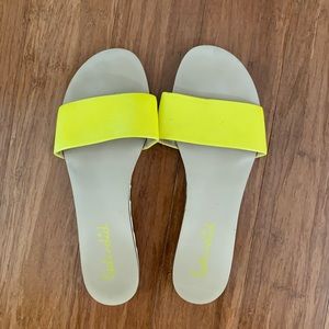 Splendid yellow slides